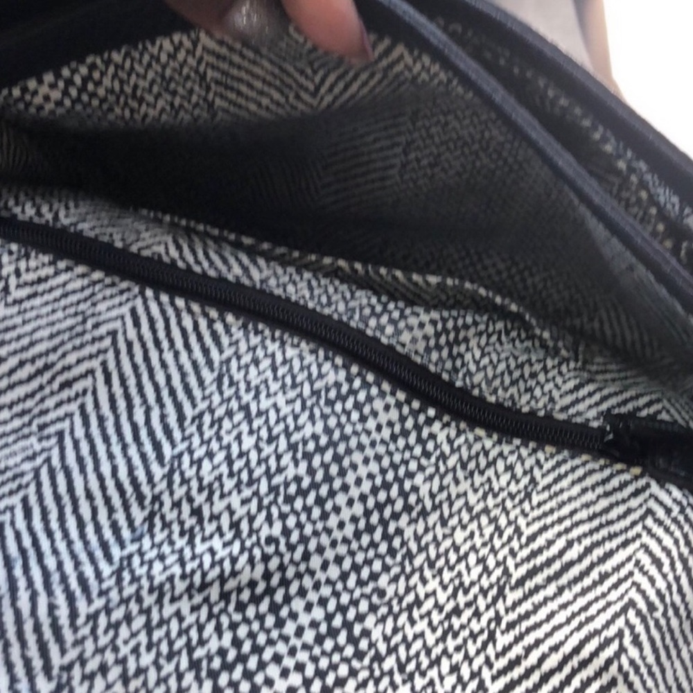 👛Authentic Rebecca Minkoff  jumbo love purse 👛 - Picture 4 of 8